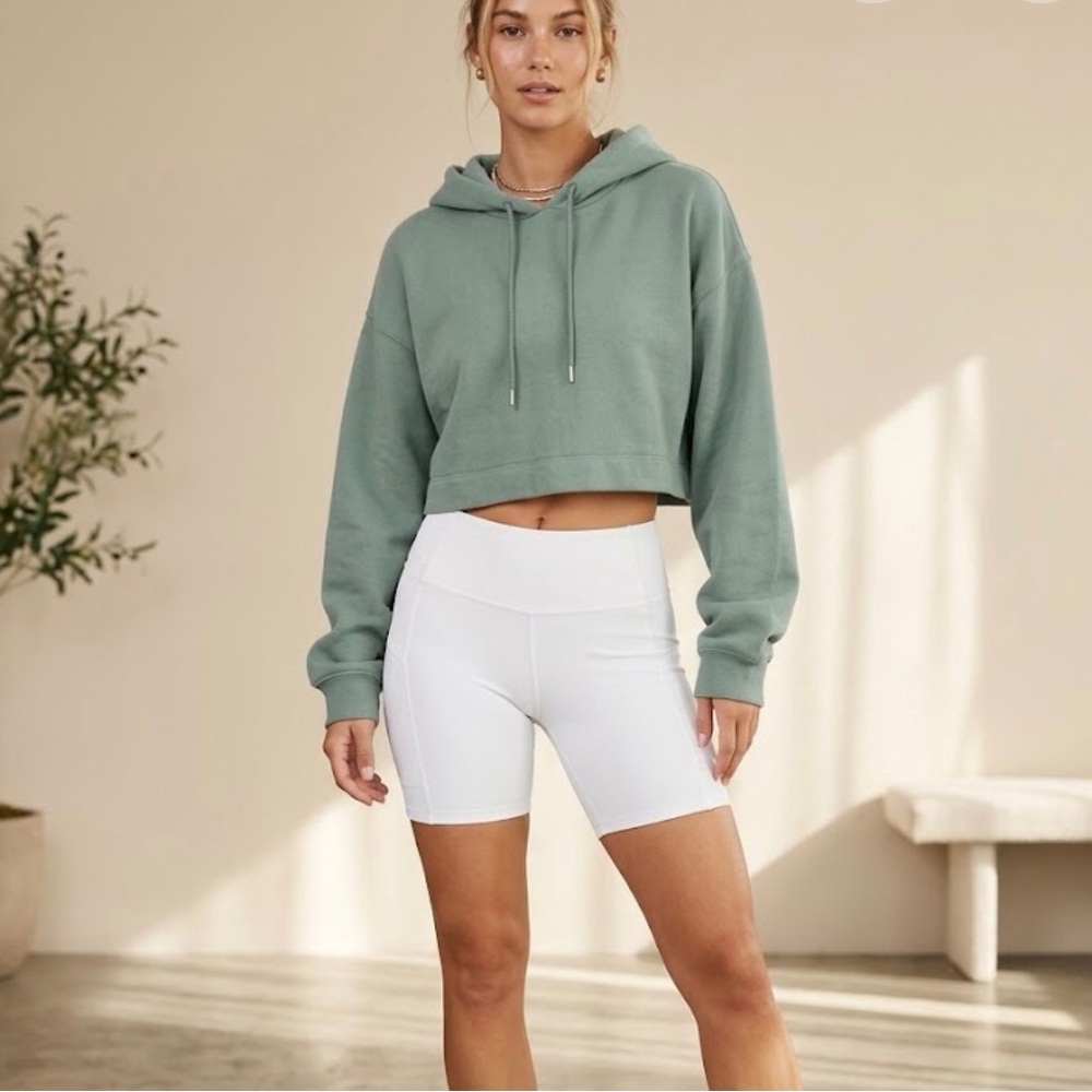 ALO Yoga Cropped Sage Hoodie Sage Green , Size M